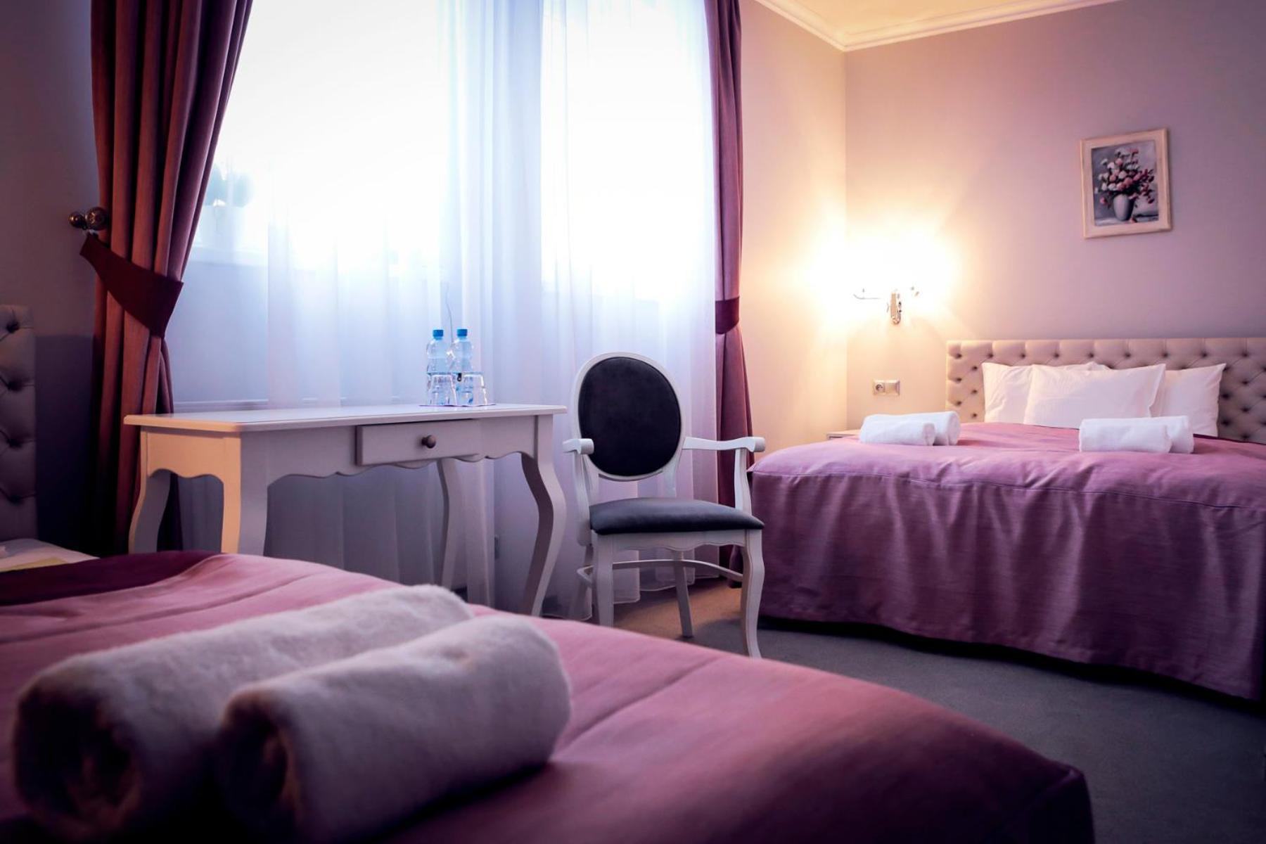Hotel Madelaine Lwowek Slaski Værelse billede