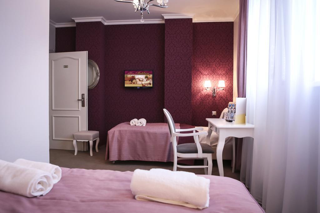 Hotel Madelaine Lwowek Slaski Værelse billede
