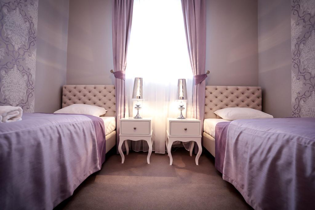 Hotel Madelaine Lwowek Slaski Værelse billede